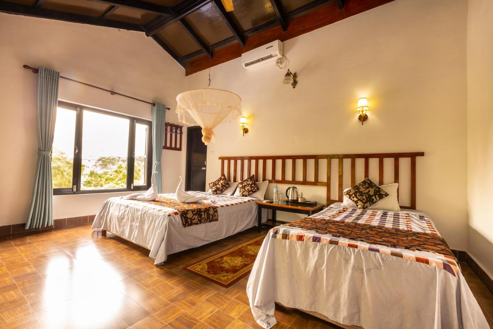 Hotel Parkside & Swimming Pool-Between Greenery And Azure ,Your Perfect Retreat Читван Екстериор снимка