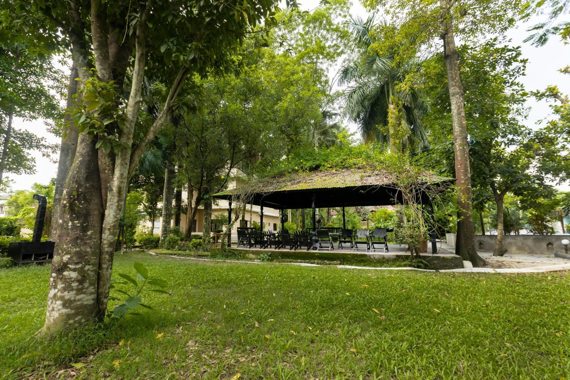 Hotel Parkside & Swimming Pool-Between Greenery And Azure ,Your Perfect Retreat Читван Екстериор снимка