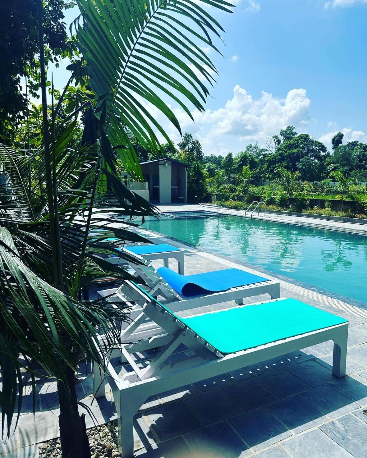 Hotel Parkside & Swimming Pool-Between Greenery And Azure ,Your Perfect Retreat Читван Екстериор снимка