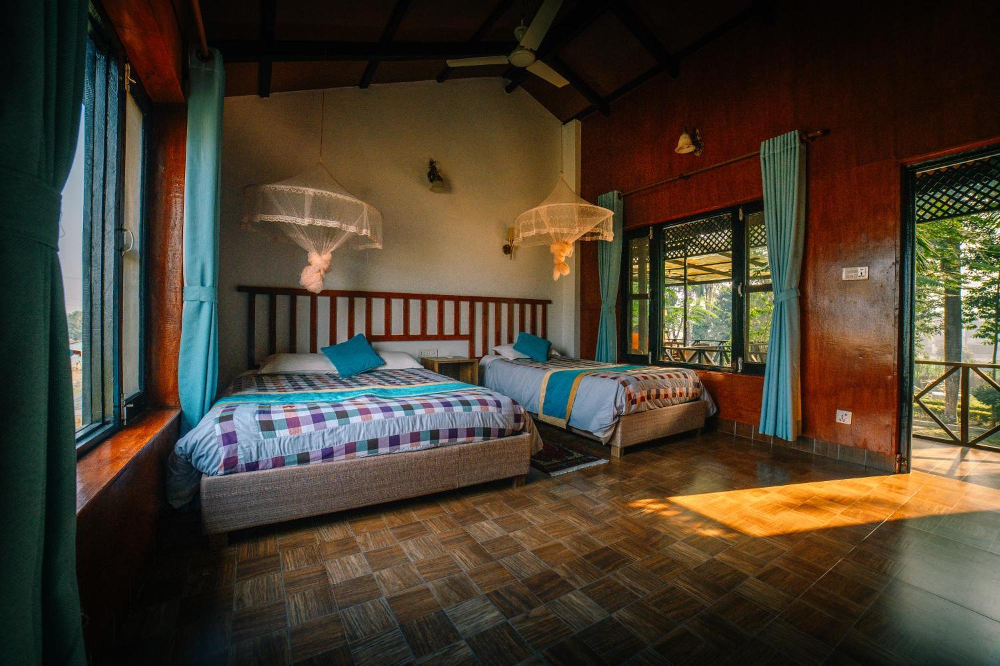 Hotel Parkside & Swimming Pool-Between Greenery And Azure ,Your Perfect Retreat Читван Екстериор снимка