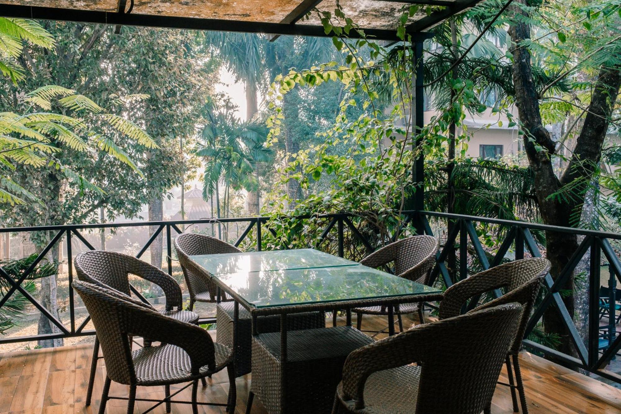 Hotel Parkside & Swimming Pool-Between Greenery And Azure ,Your Perfect Retreat Читван Екстериор снимка